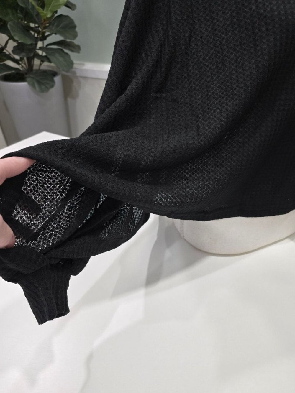 SHEIN ✦ Long Sleeve Top ✦ Black Waffle Knit Off‑Shoulder Batwing Sleeves XS NWT - Picture 11 of 13